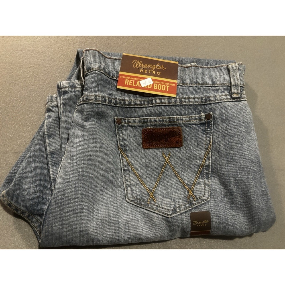 Wrangler Retro Relaxed Boot Jeans Mens 42x34 Blue Light Wash Cowboy Denim